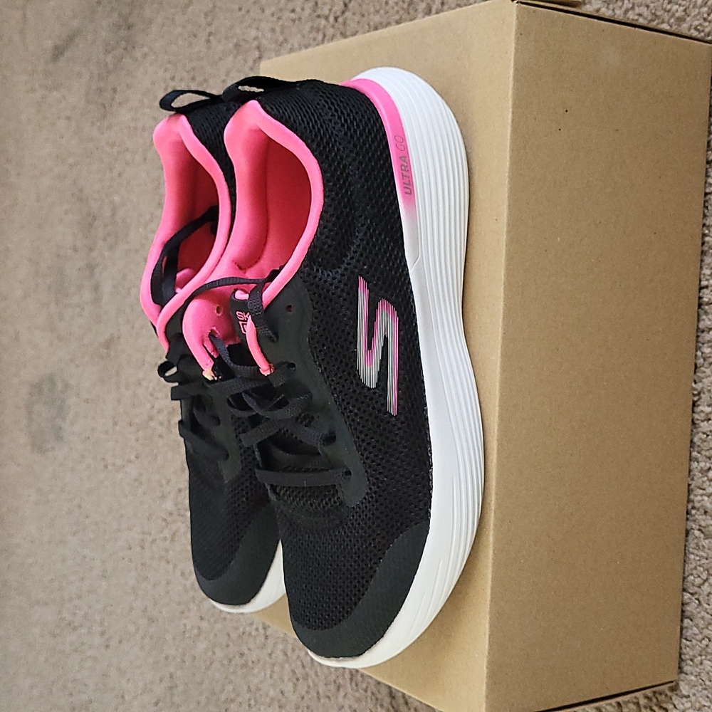 Skechers Air Cooled Goga Mat Running Shoes US 7